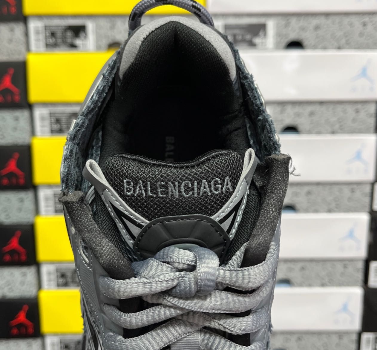 Balenciaga Runner 43 номер в сиво