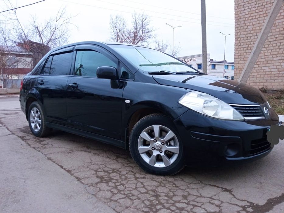 Продам Nisan Tiida