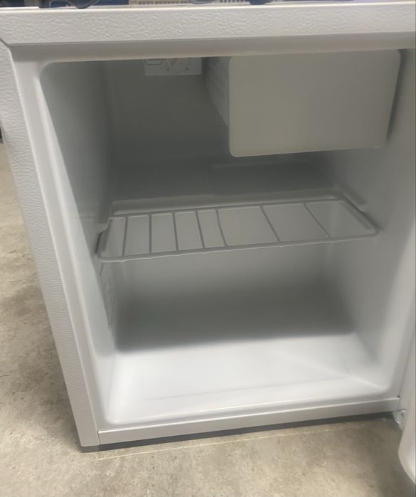 Хладилник мини бар