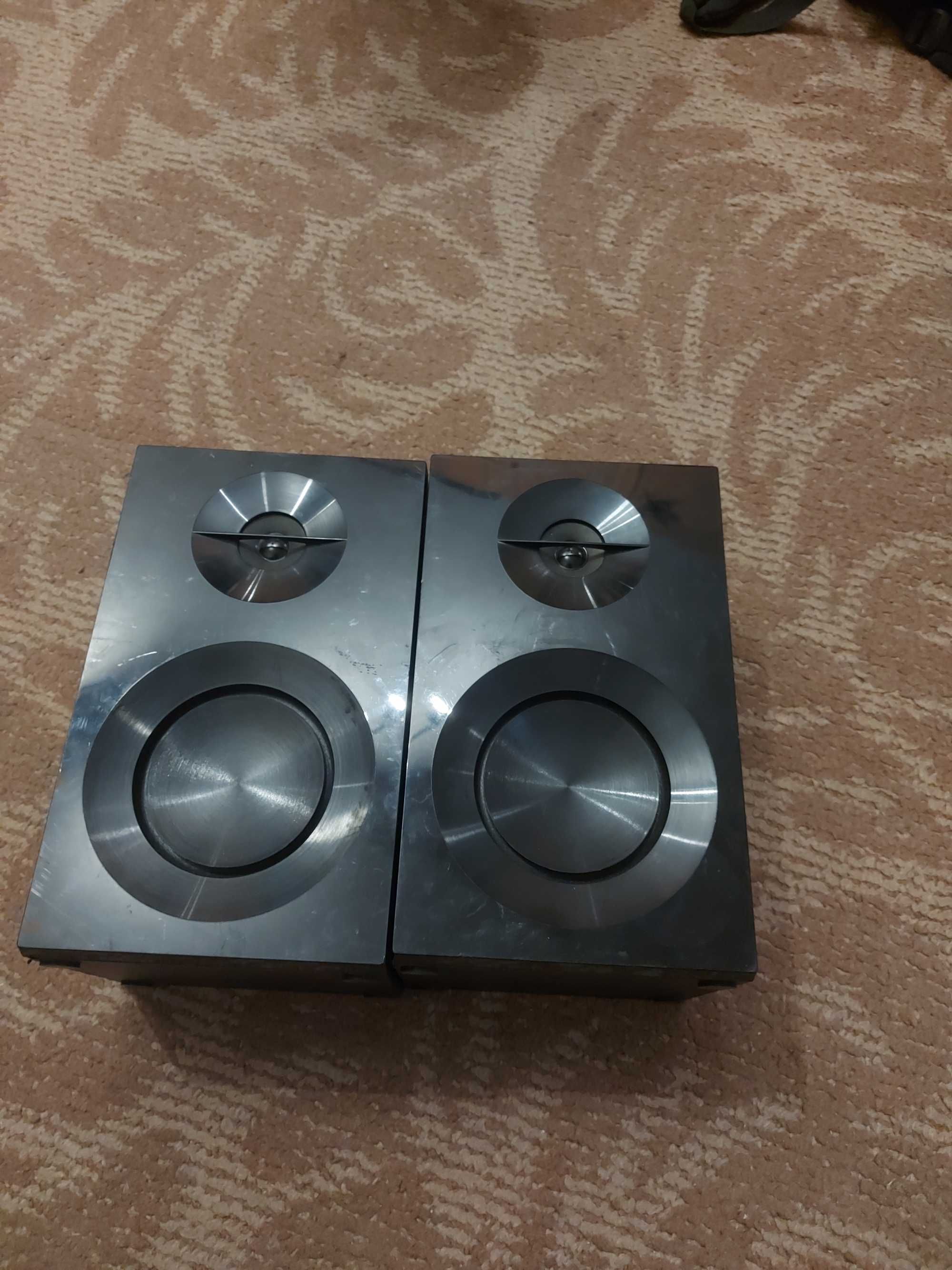 Тонколони LG - CMS2460F