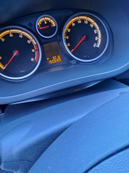 Vând Opel corsa d 1.2 benzina