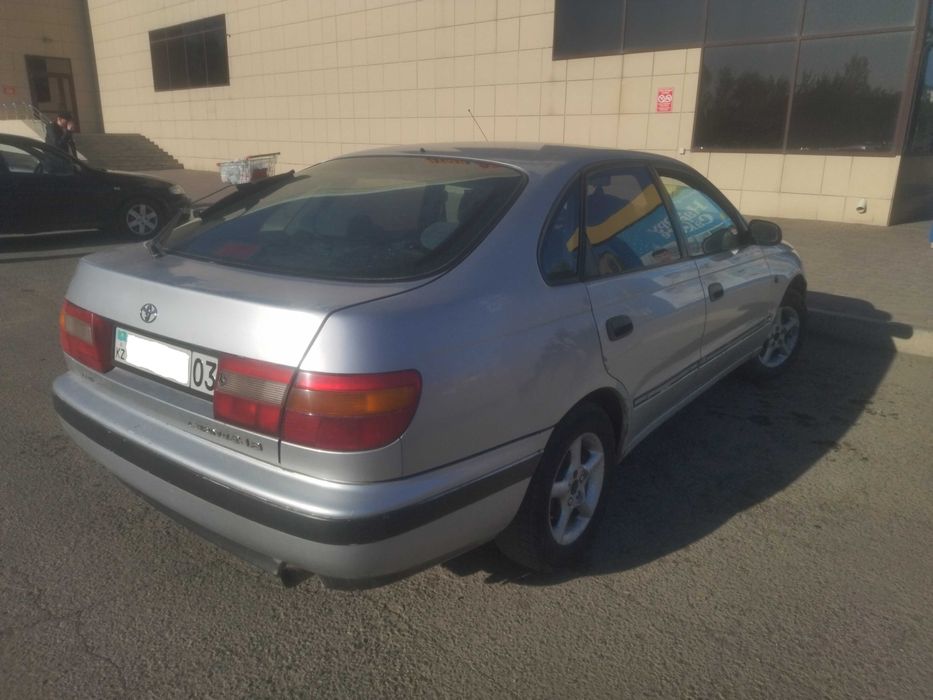 Toyota carina E 1996 г.