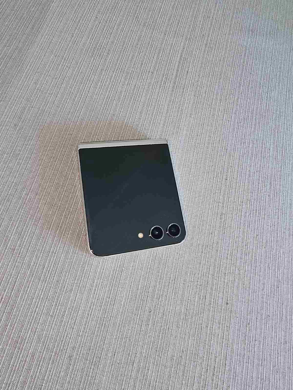 Samsung z flip 5