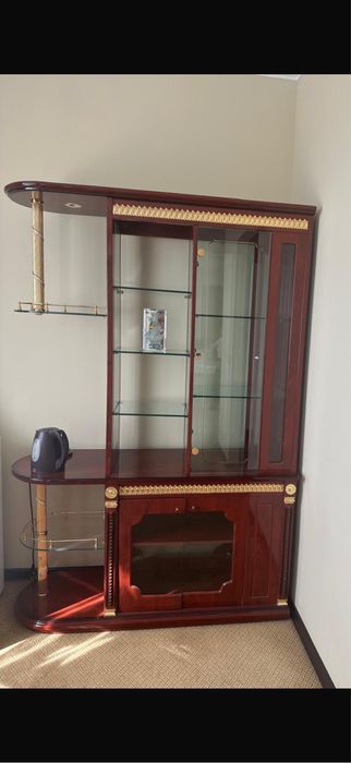 Продам сервант шифоньер