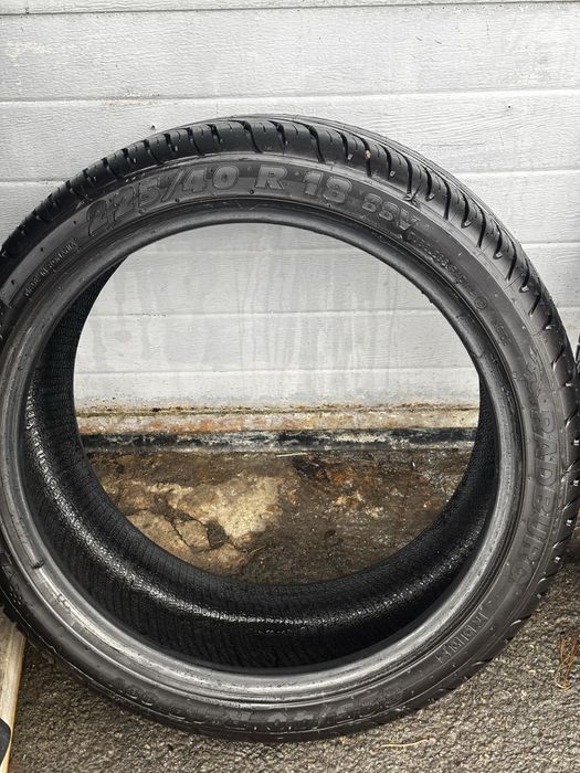 Vand 4 anvelope vara Radburg 225 40 18