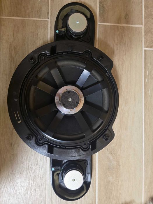 W211 harman kardon- субууфер
