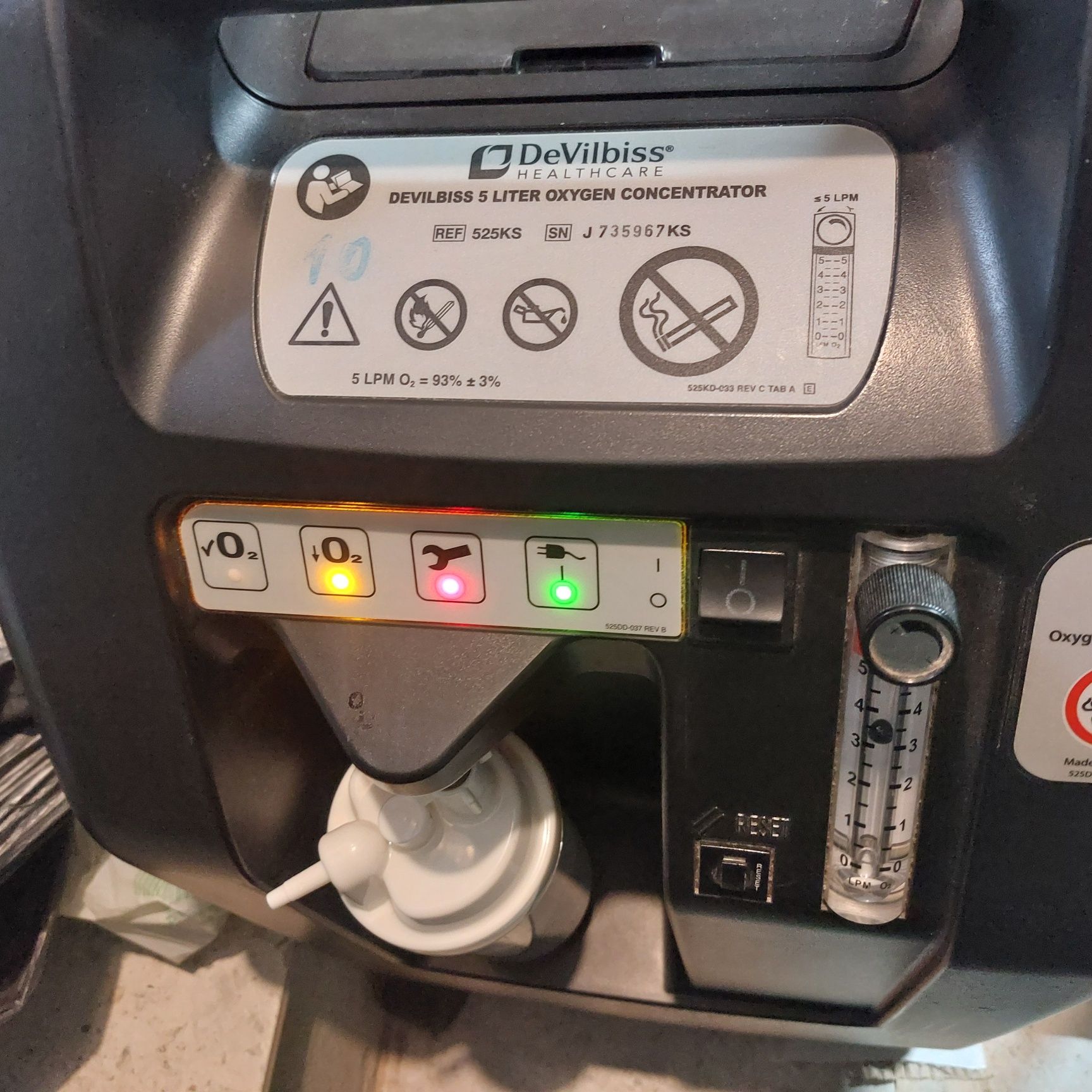 Concentrator Oxigen DeVilbiss 5 litri defect după 15 min întra în ava
