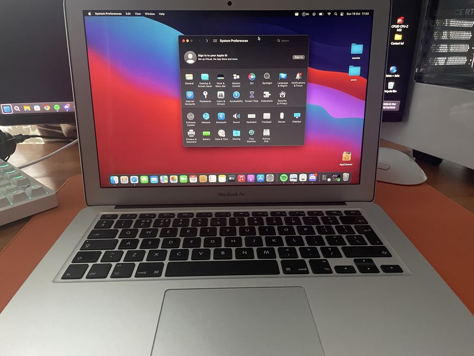 MacBook Air 13" (Early 2015) – i7 / 8GB RAM / 500GB SSD
