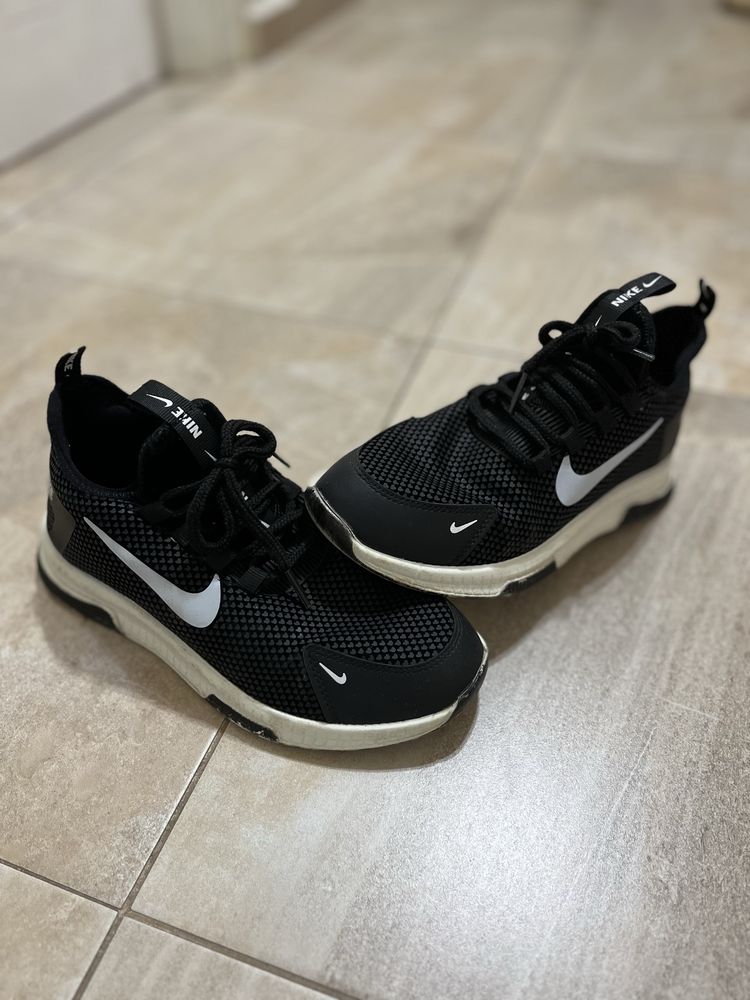 Маратонки nike и under armour