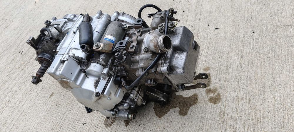 Piese motor (propulsor) Suzuki Burgman 250cc J429