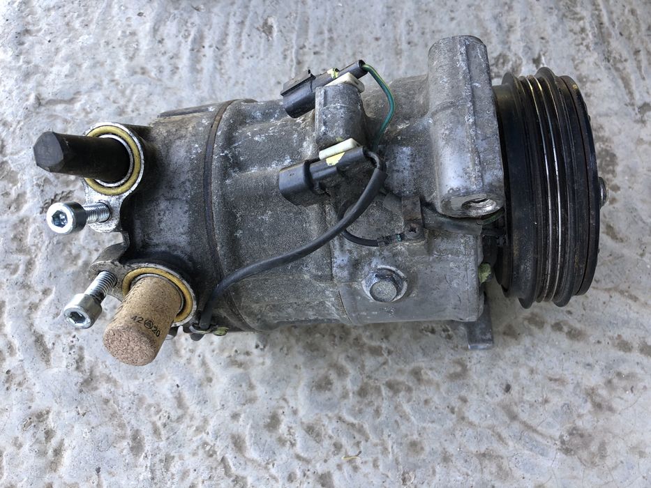 Compresor Ac VOLVO S60 V60 V70 S80 XC60 XC70 motor E5 P31315453