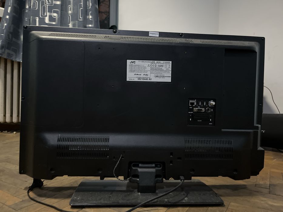 JVC TELEVISION NON-smart 32 inches