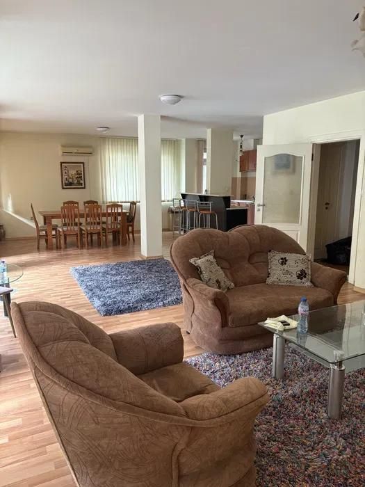 Многостаен апартамент под наем в жк. Младежки хълм