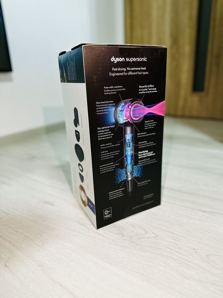 Uscator de par Dyson Supersonic HD08, geanta de transport.Ideal cadou