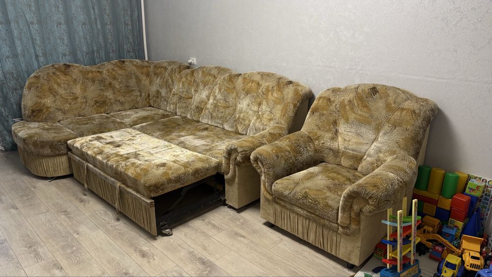 Угловой диван с креслом