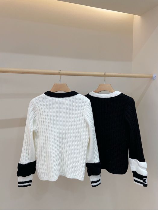 Bluza Chanel , calitate premium , pe comanda , noua , orice marime , S