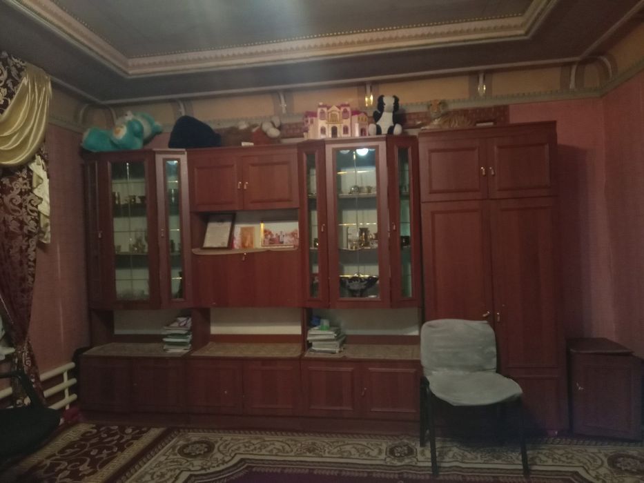 Mebel bar+4ta shkaf kiyim oyoq kiyim qoyishga, tepadgi igrushkalari bn