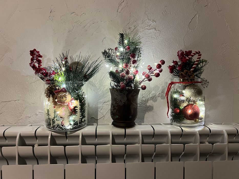 Коледни украси и аранжировки