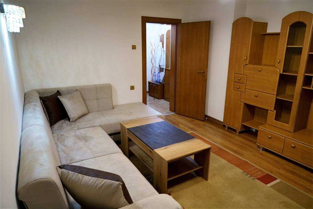 Тристаен обзаведен апартамент - кв. Гагарин