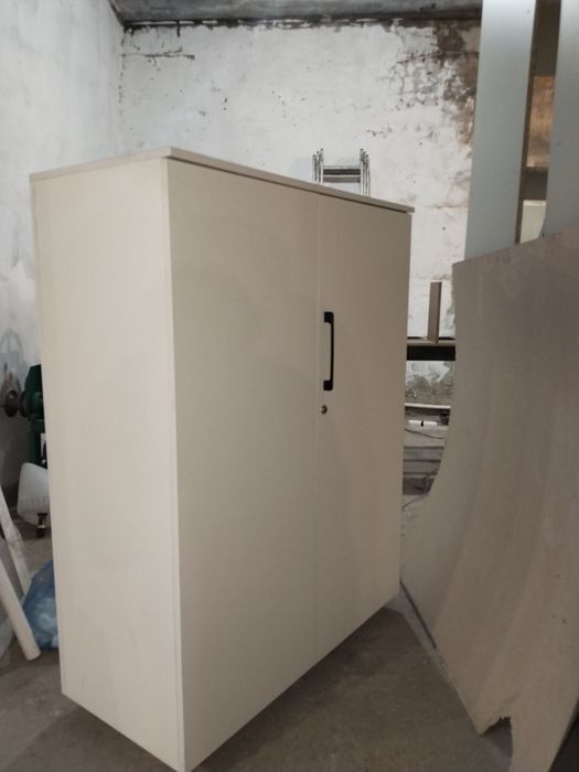 Шкаф  и принимаем на заказы