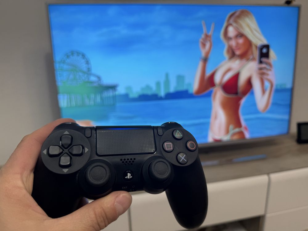 Playstation 4 Slim 500GB като НОВ!