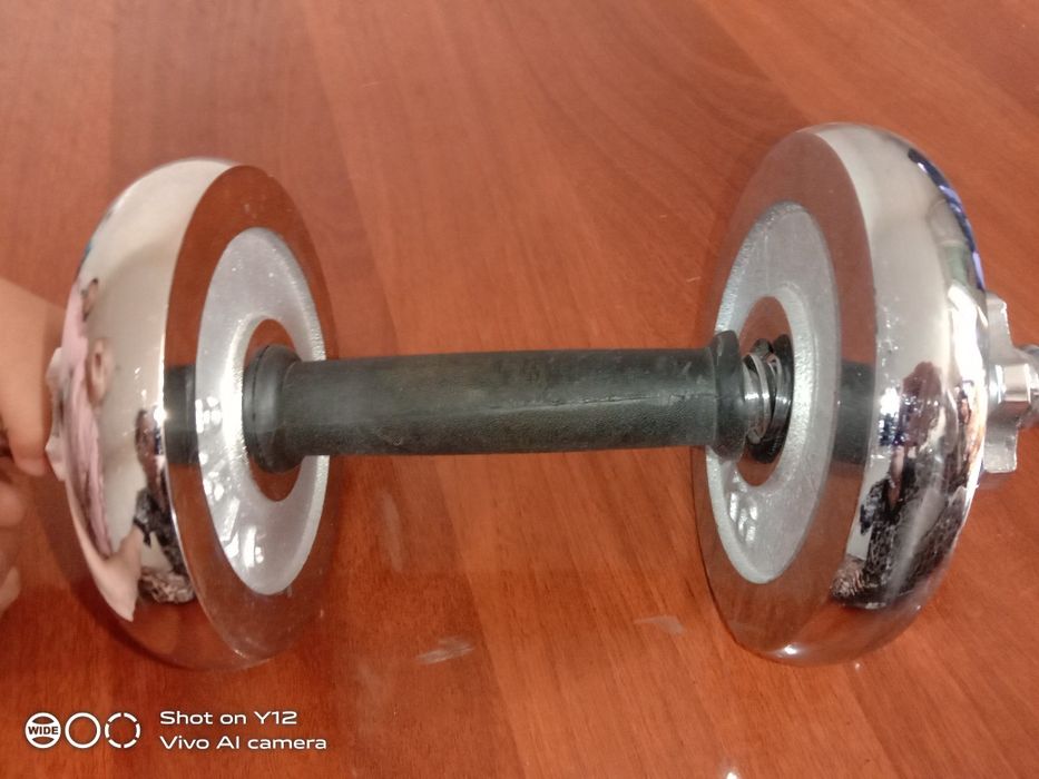 Gantel yangi 6 kg li kimga kerak tel qilila dastavkayam bor
