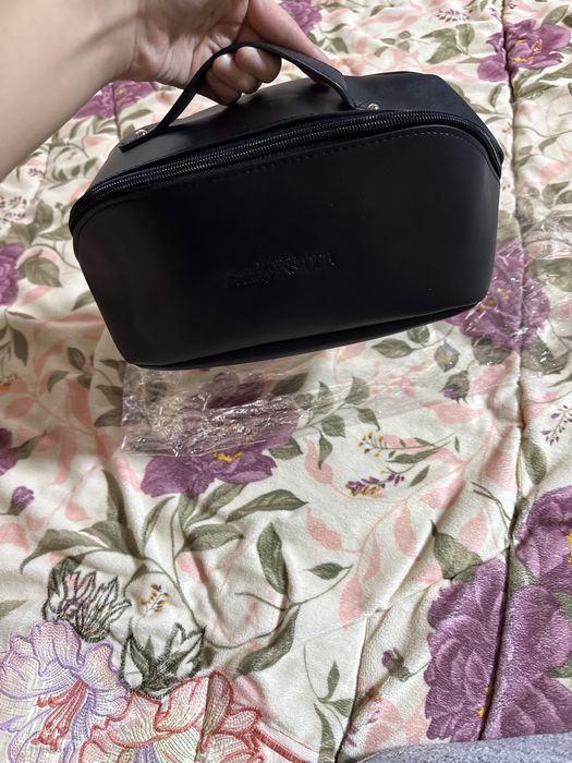 Sephora orginal kosmetichka sotiladi