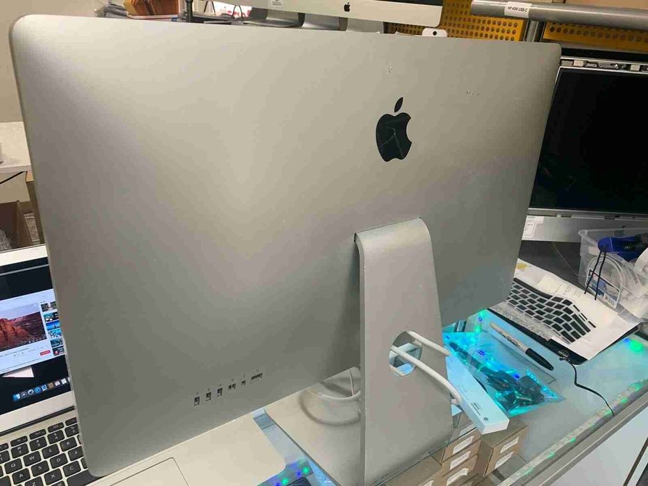 Apple Thunderbolt Display (27-inch)  – A1407