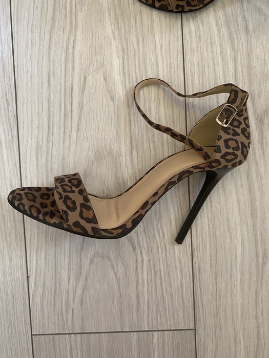 Sandale elegante leopard piele