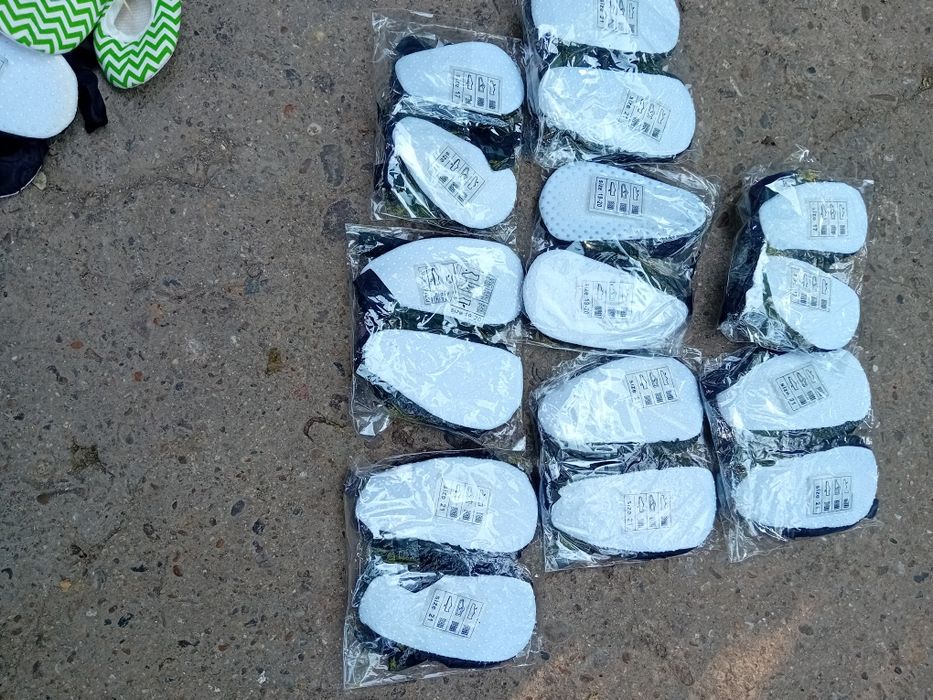 Totosei bebe noi fetite 10 Ron perechea 17 20 21 16 etc