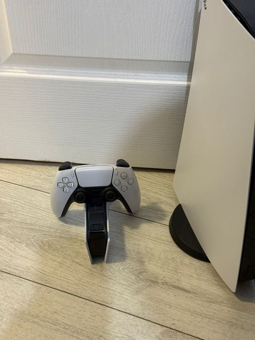 PlayStation 5 PS5 Digital Edition cu controller bonus charging station