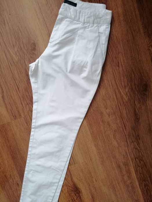 Pantaloni albi Zara diverse