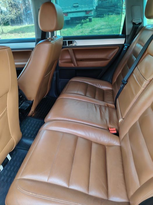 Vând Touareg sau schimb cu autoutilitara