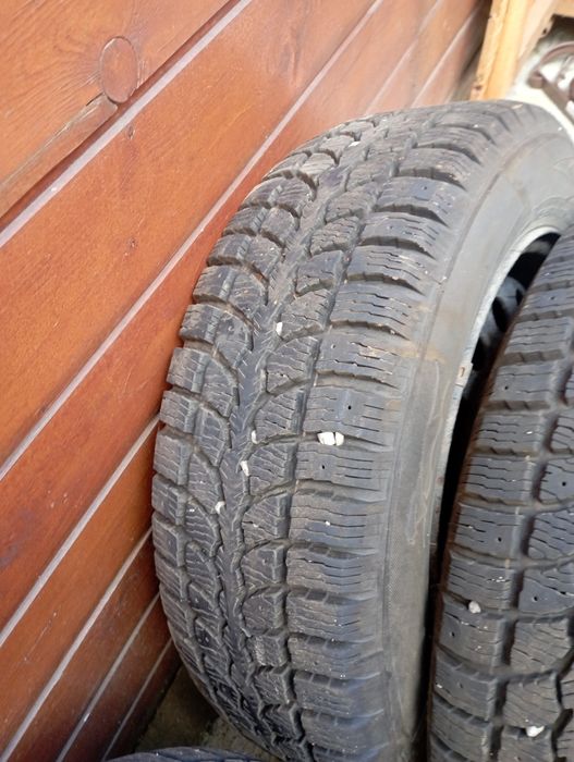 Set gume iarna cu jante tabla