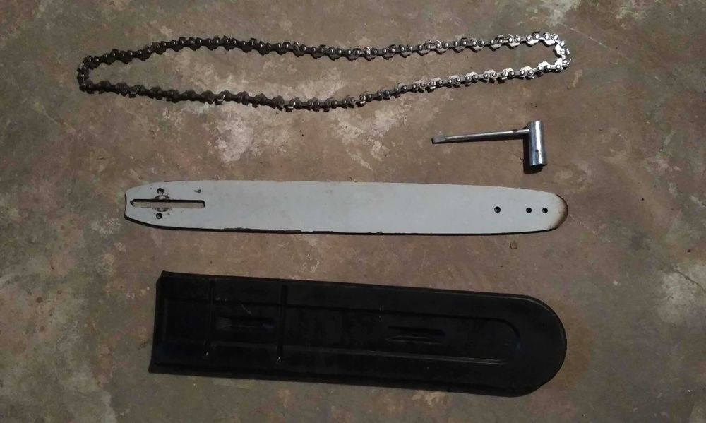 Електрически верижен трион Ikra Mogatec KSI 1800 W