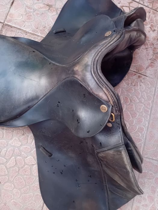 Оригинал- немско  кожено  седло