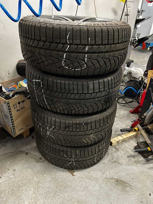 Оригинални джанти на ауди 18" сзимни гуми на един сезон 245/45 66.5мм