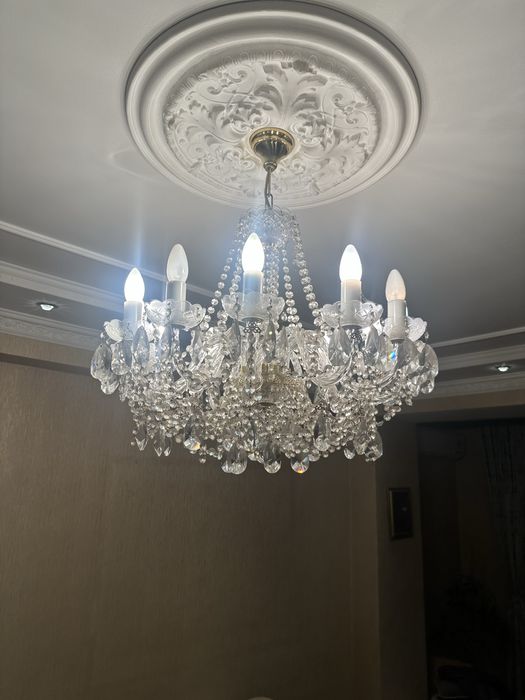 Продается люстра  Preciosa