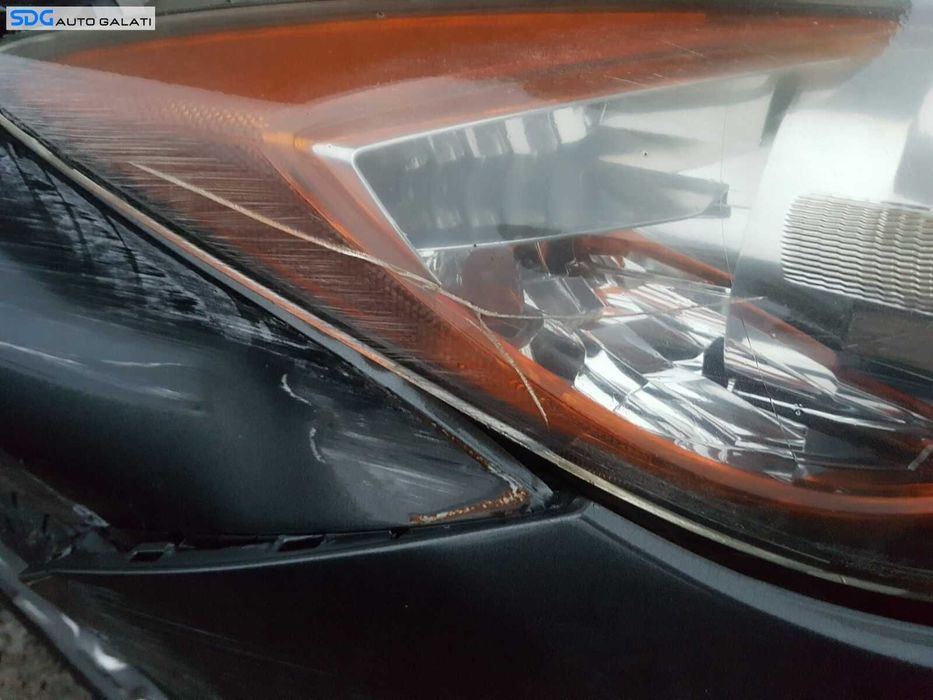 Far Dreapta Halogen cu Defect Pentru Piese Mazda 3 2009 - 2013