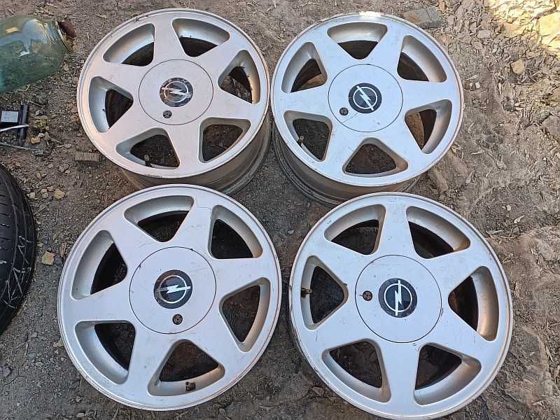 Продам оригинальные легкосплавные диски "INTRA" на Opel Zafira B