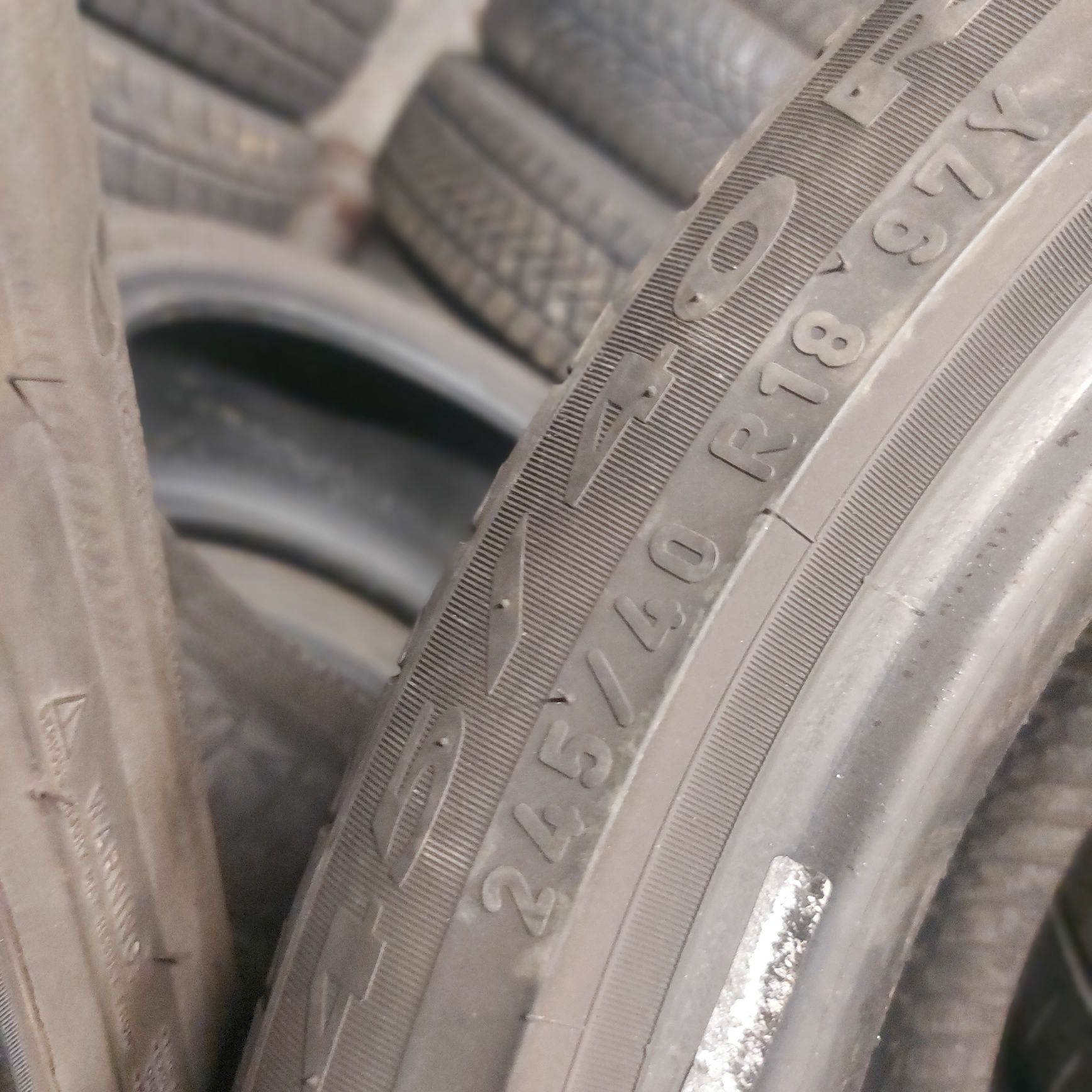 245/40/18" pirelli 2бр.гуми