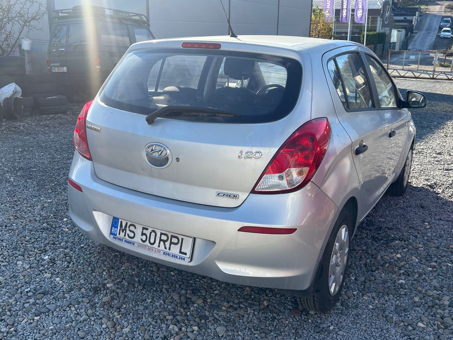 Hyundai i20 avariat