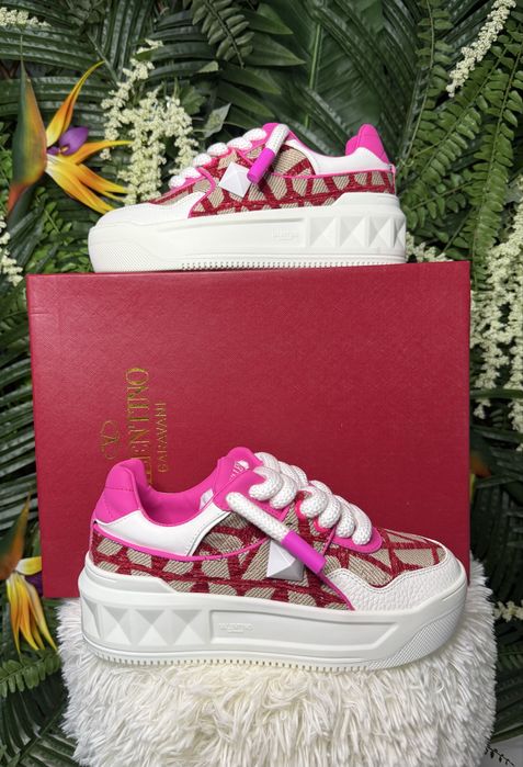 Valentino Garavani One Stud Pink