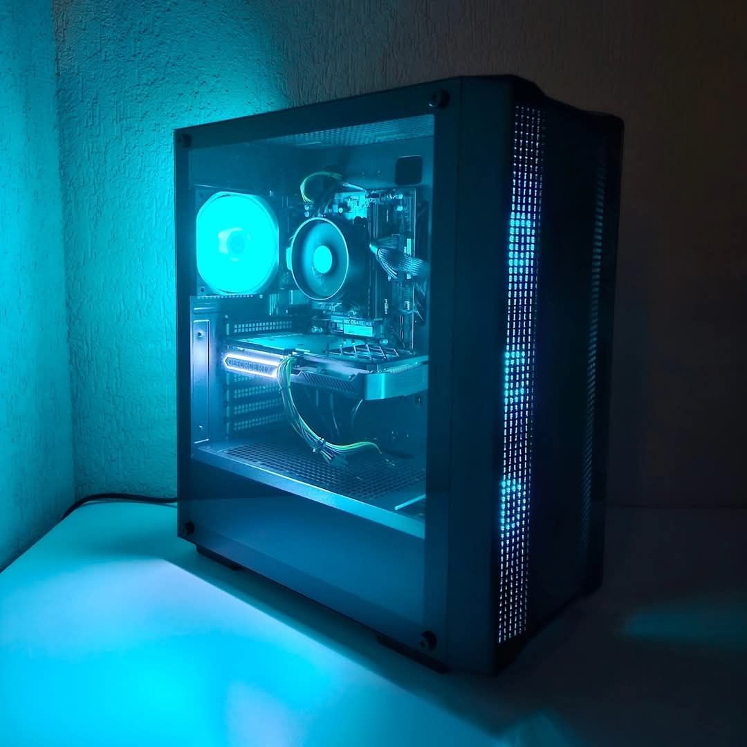 Calculator PC GAMING, RYZEN 5 5500, 32GB DDR4, RTX 4060 8GB 32GB DDR4,
