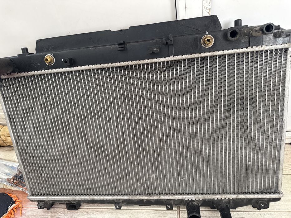 Радиатор на Рав 4