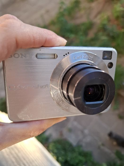 Компактен дигитален фотоапарат SONY Cybershot W110