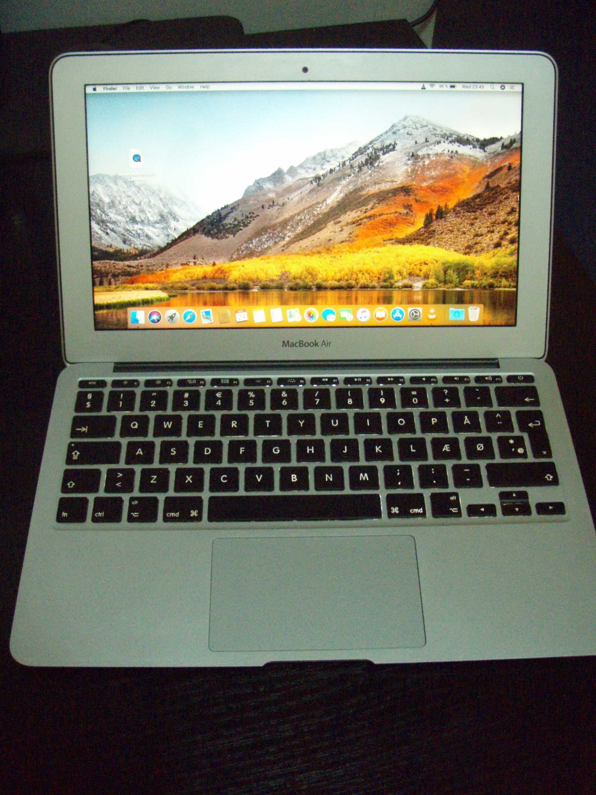 Macbook Air 11" Mid 2011 A1370 i5 1.6 Ghz RAM 2Gb ROM 64 Gb, bat 3 ore