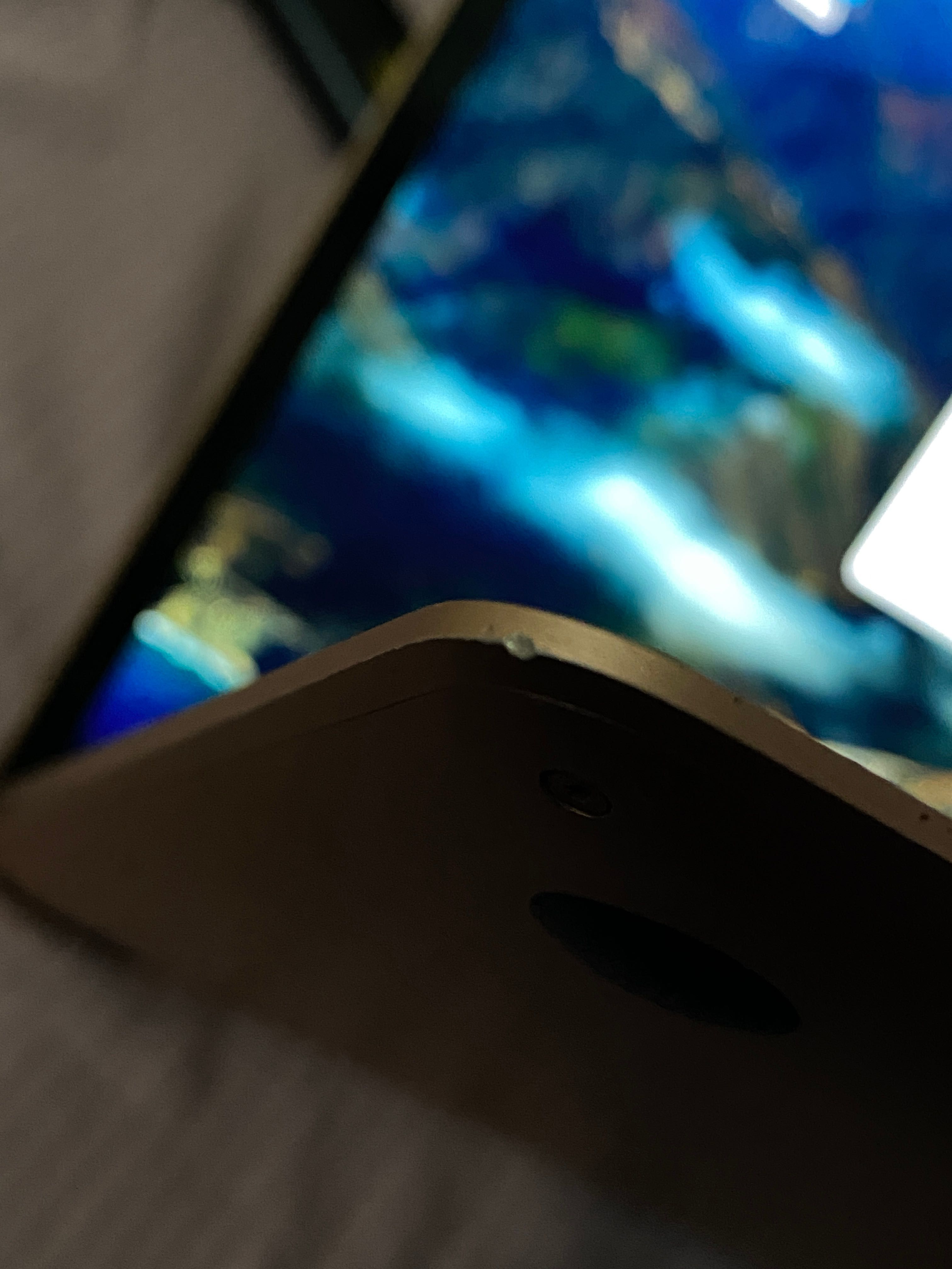 MacBook Air m1 2020. 8гб озу. Ssd 256