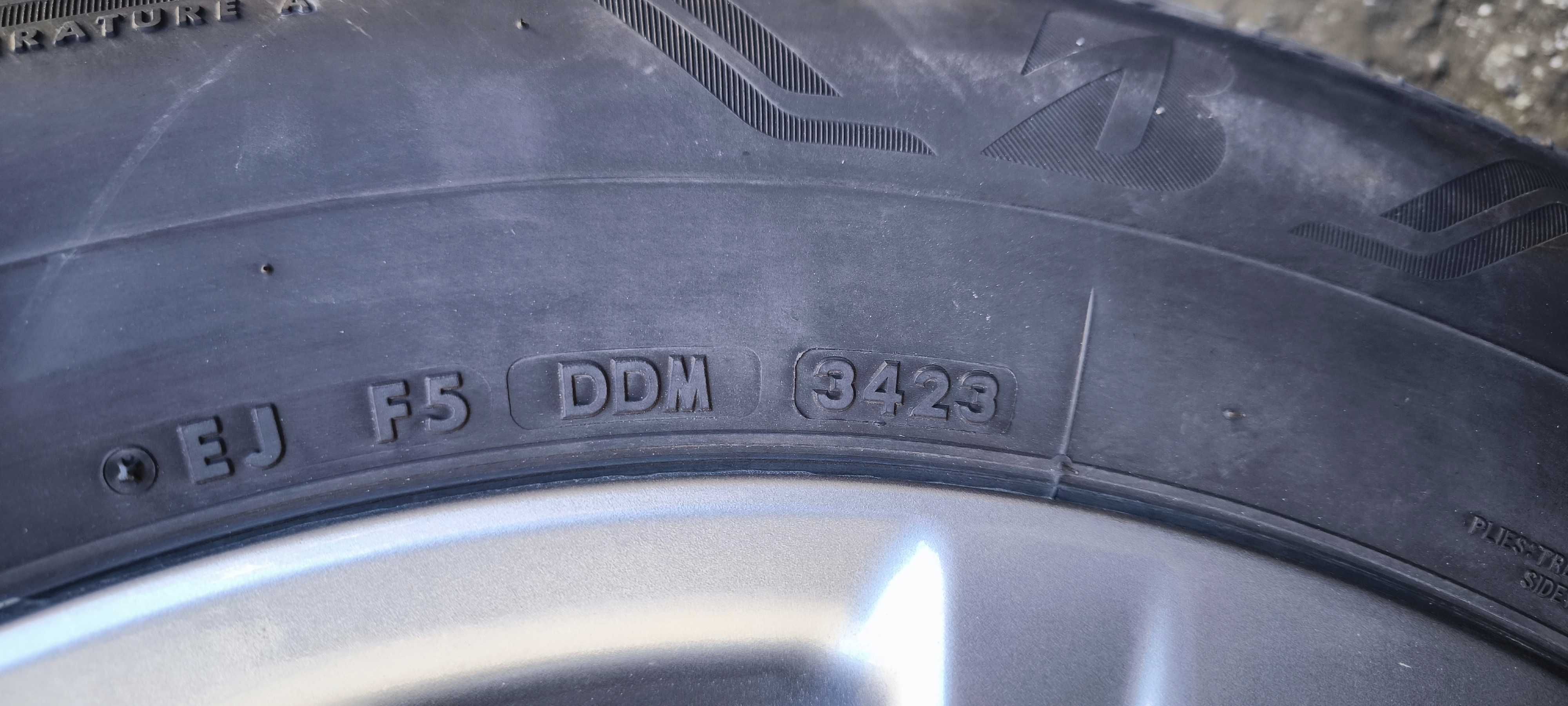 Джанти с летни гуми Bridgestone - Toyota RAV4 | 17 цола, 225/65