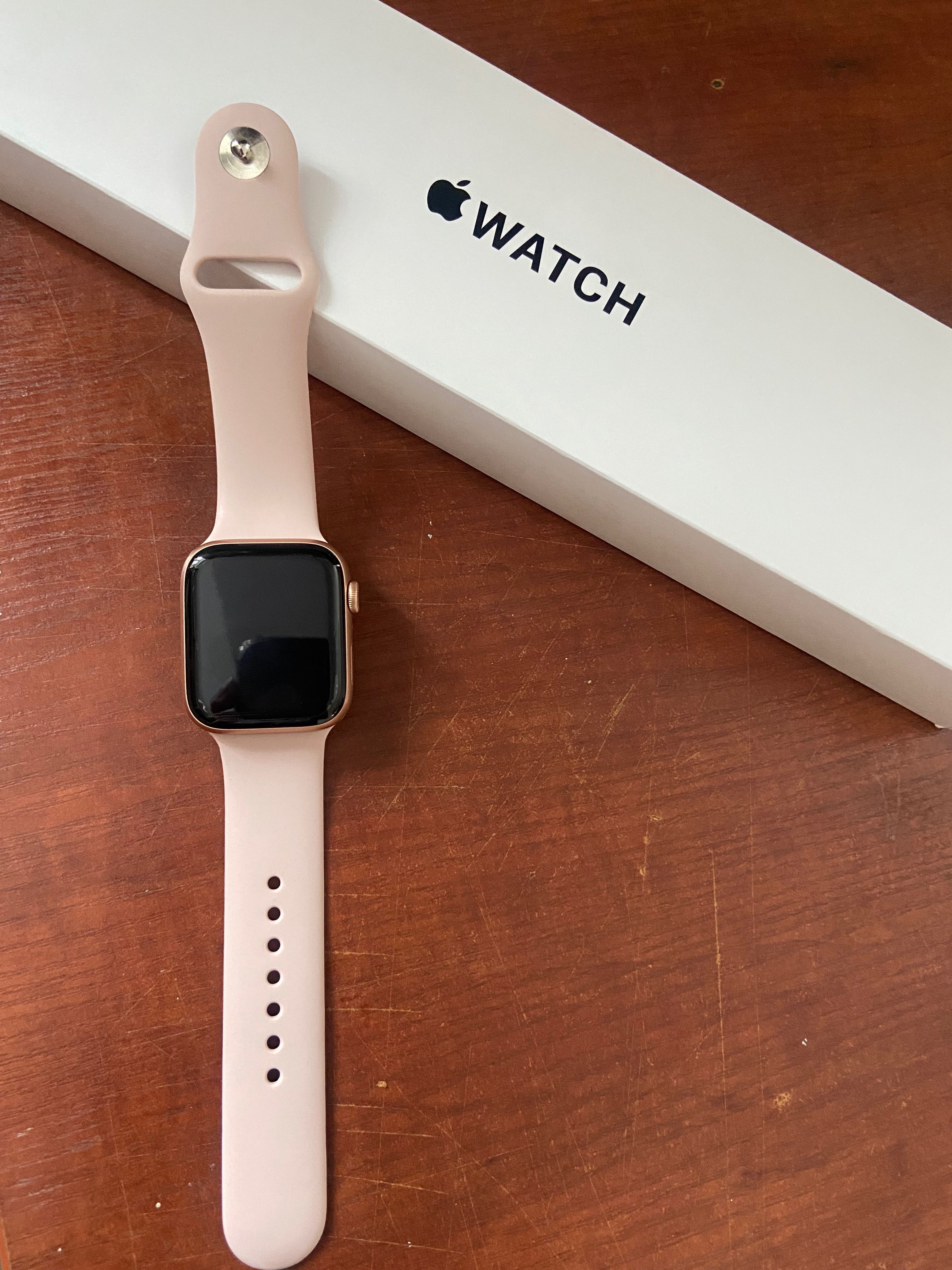 Apple Watch SE 44mm